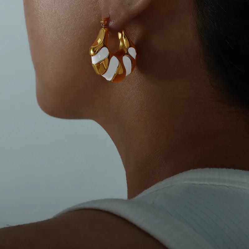 1 Pair Simple Style Color Block Enamel Plating Titanium Steel 18K Gold Plated Hoop Earrings - Lilah jewellery boutique